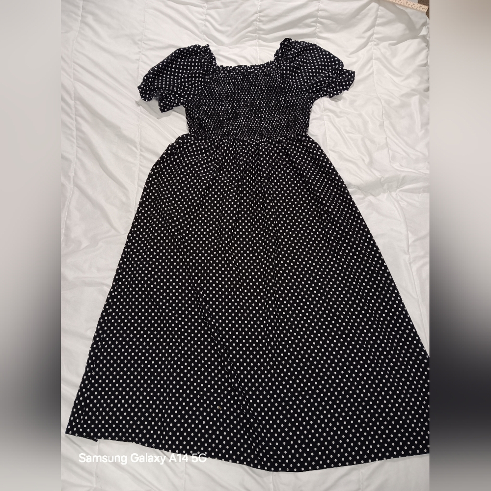 Polka Dot Dress 2XL Smocked Bodice With Puff Sleeves Black/white